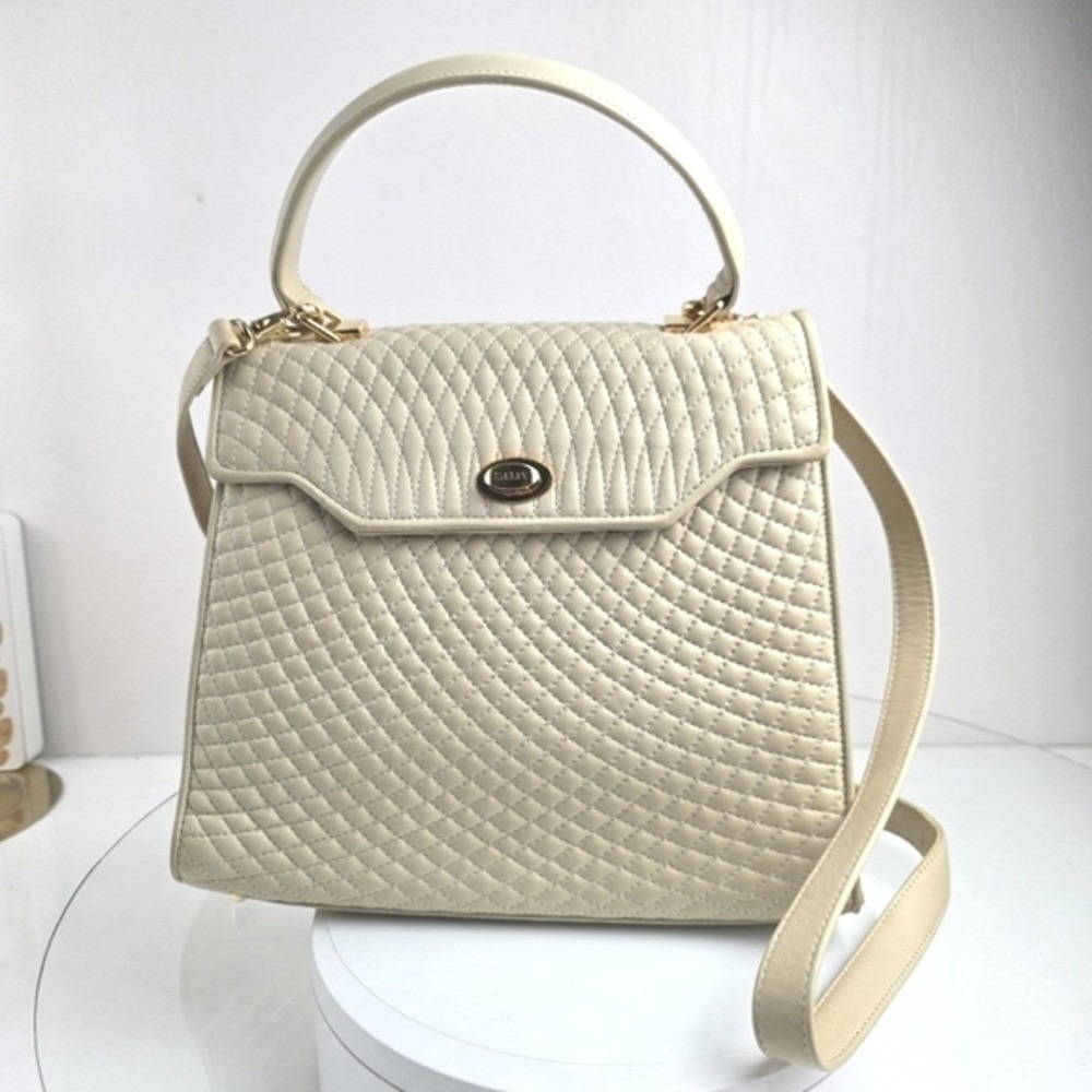 Bally Vintage Cream Quilted Leather Top Handle Bag Crossbody Made in Italy
